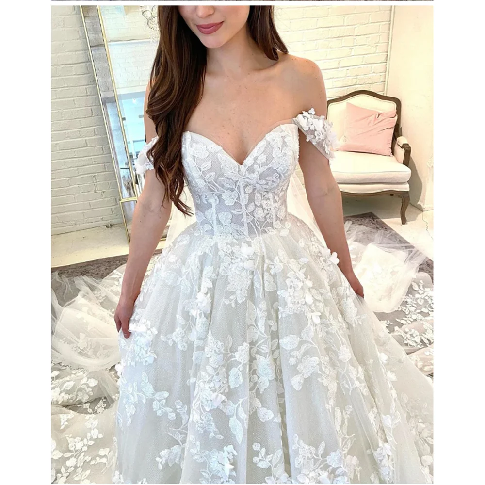 Exquisite Luxury Off-Shoulder Wedding Dress