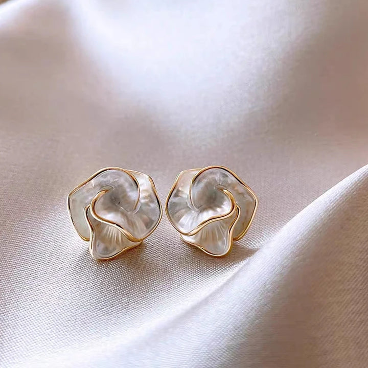 Gentle Camellia Flower Earrings