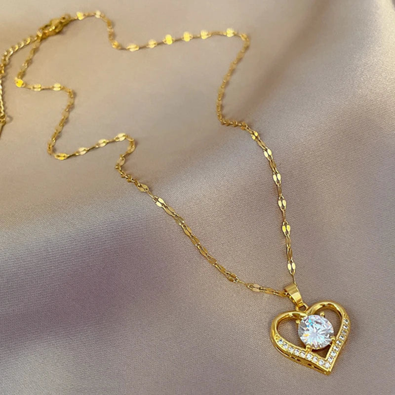 Heart Pendant Necklace Gold Stainless Steel Lips Chain