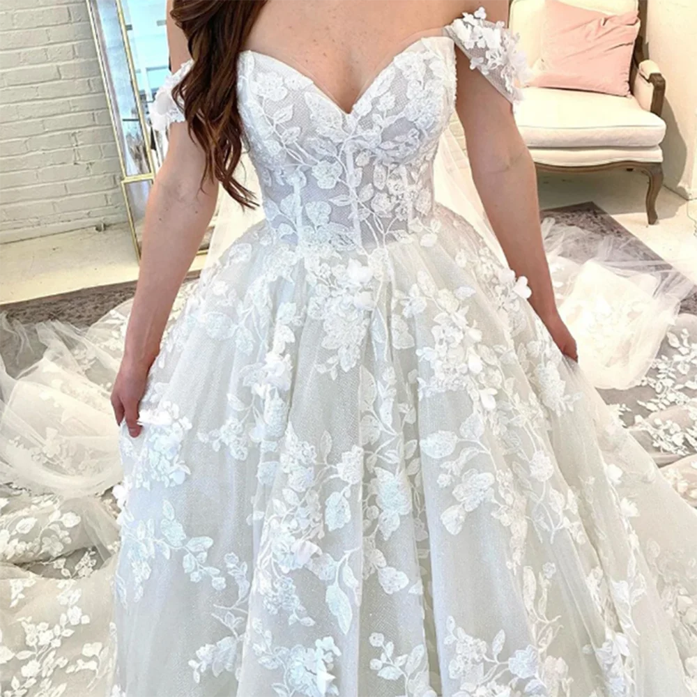 Exquisite Luxury Off-Shoulder Wedding Dress