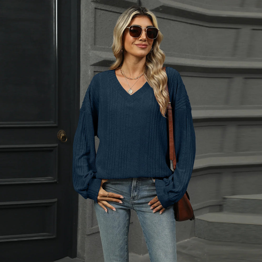 Solid Color V-neck Long Sleeved Loose Casual T-shirt