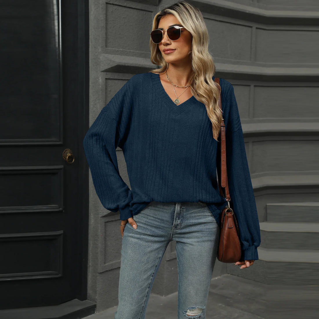 Solid Color V-neck Long Sleeved Loose Casual T-shirt